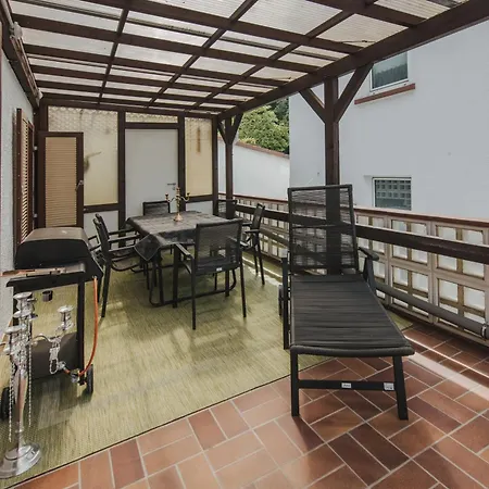 Grosse In Mit Charme Lejlighed